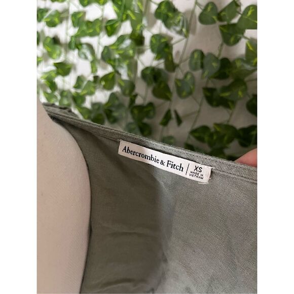 Abercrombie and Fitch Long Sleeve Linen Crop Top - Picture 6 of 7